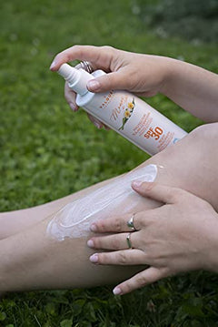 Valisol Agua Solar SPF 50. Crema solar bronceadora. Protege Hidrata-300ml (21851)