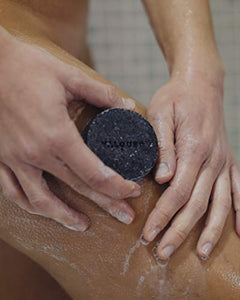 Valquer Laboratorios Válquer Gel Corporal Sólido, con Carbón Activo, Calmante y Limpiador en Profundidad de la Piel, Vegano, Sin Jabón, Sin Plástico, Sin Siliconas, Ecológico, 50 G